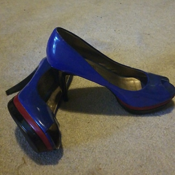 Shoes - Picture 5 of 5
